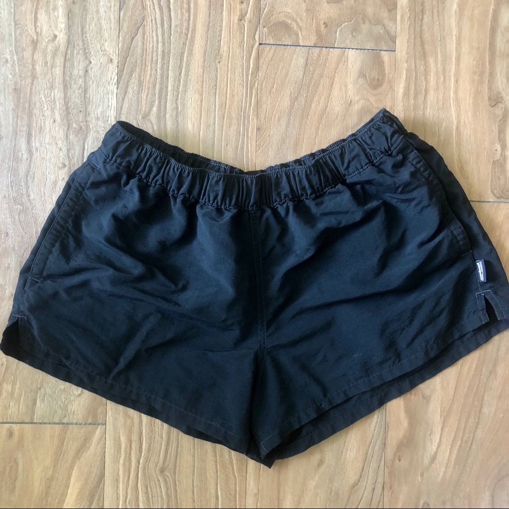 PATAGONIA barely baggies 2.5” black shorts